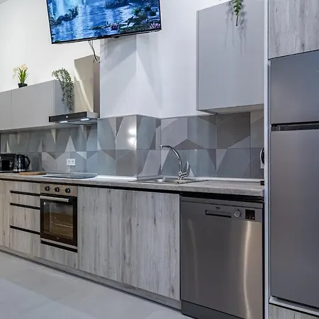 Exquisite With An Original Design Daire *