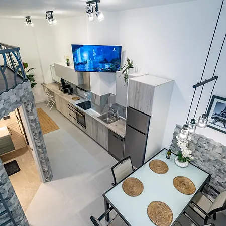 Exquisite With An Original Design Apartamento